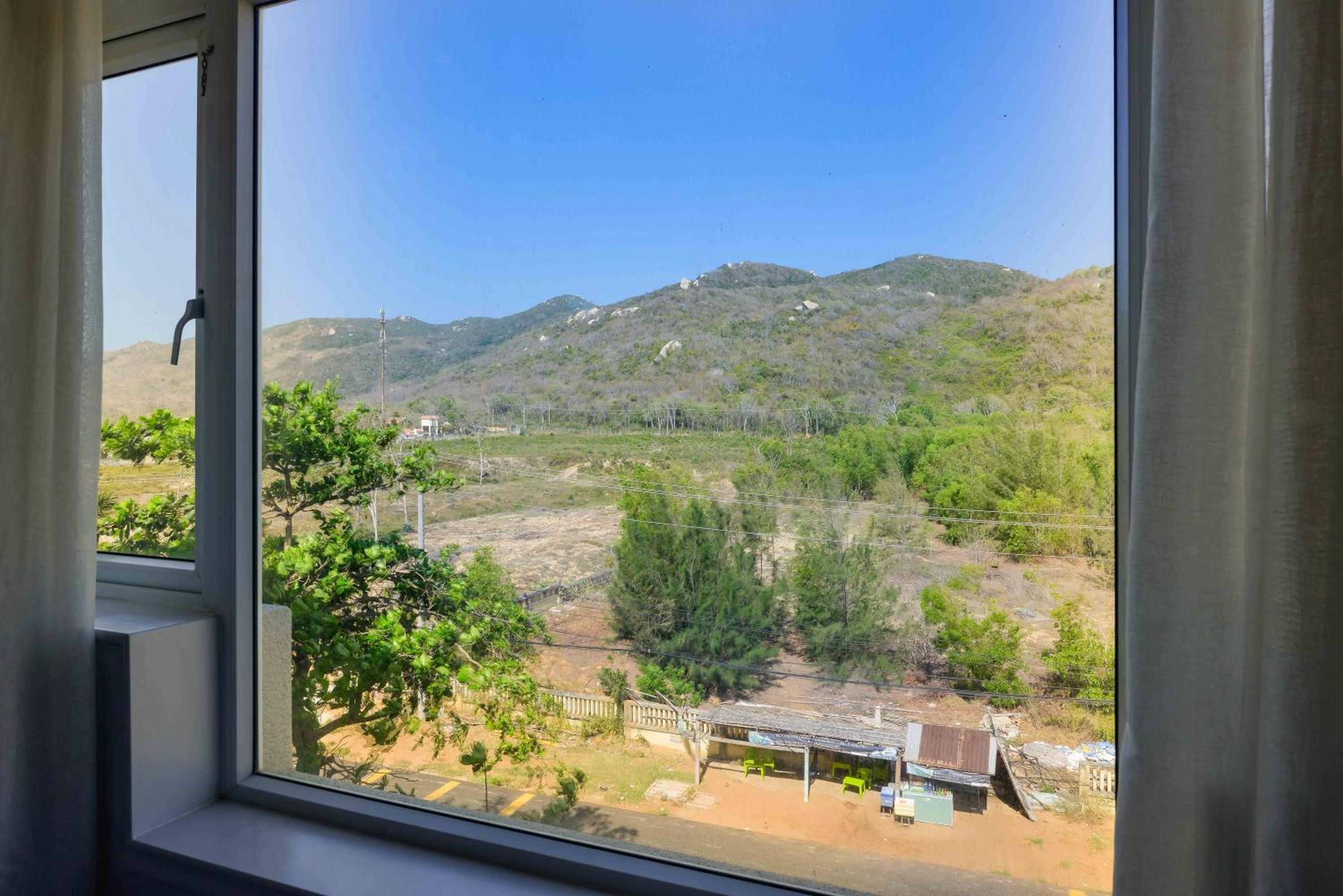 Deluxe Twin Room with Garden View photo 3