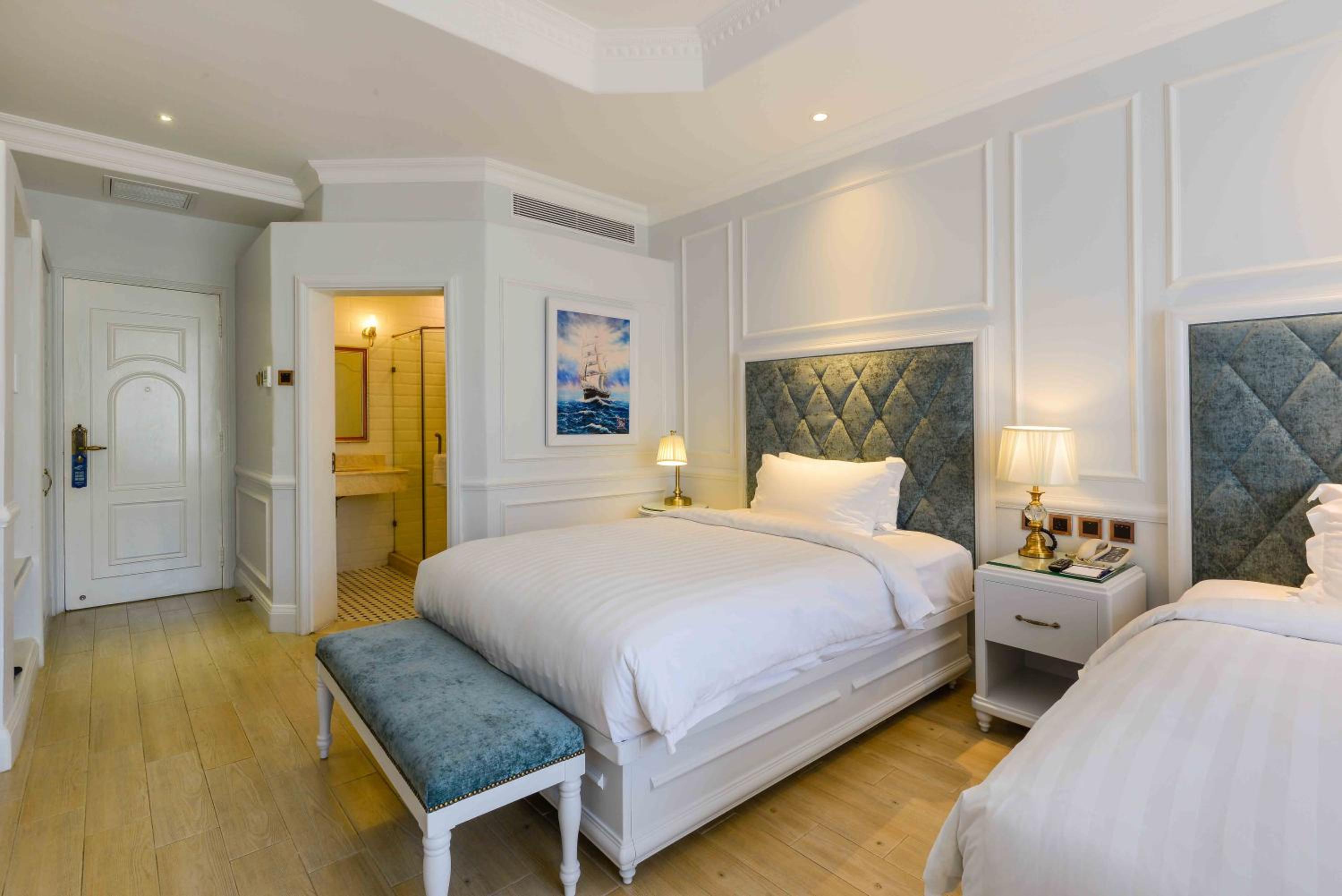 Deluxe Twin Room with Garden View photo 2