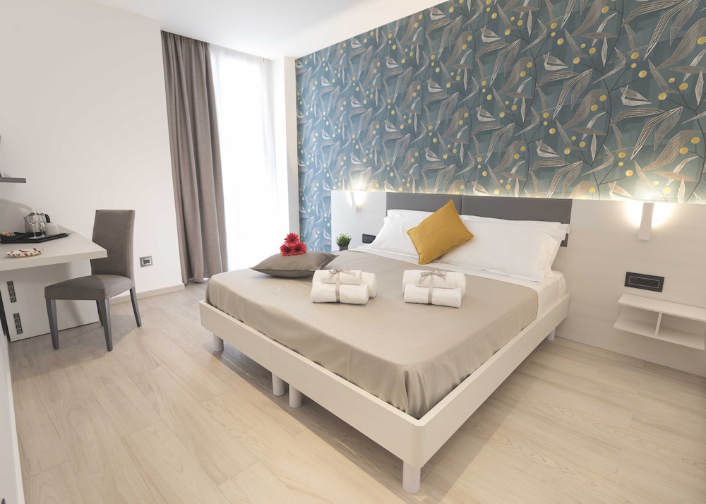 Deluxe Double or Twin Room, Balcony (103)