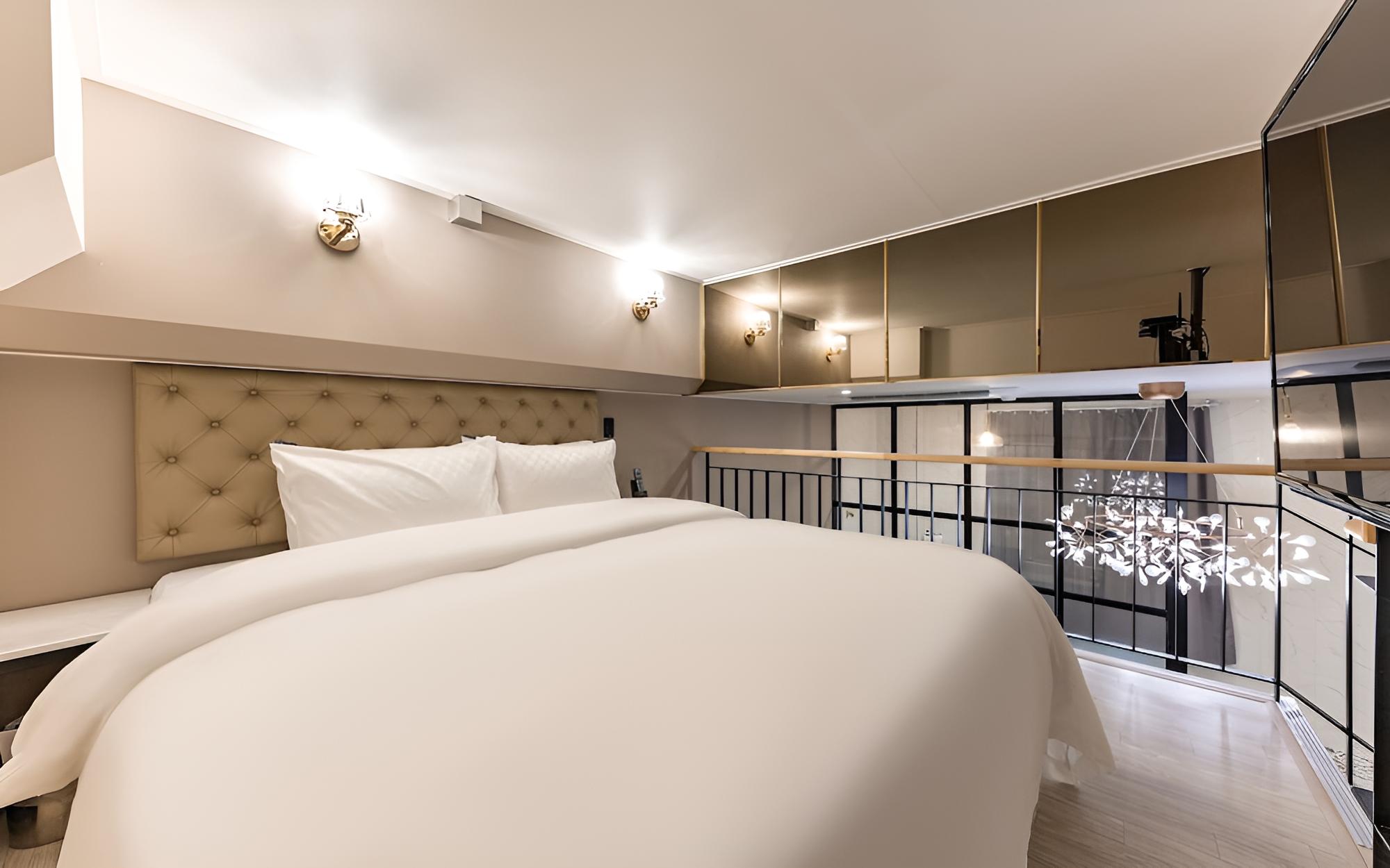 Room (VIP) - Photo 6