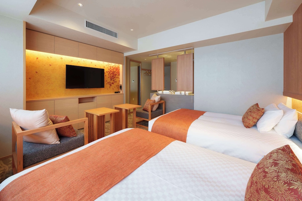 Superior Twin Room, Non Smoking, Bathtub - Photo 12