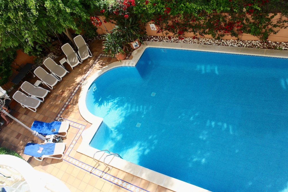 Double Room, Pool View - Photo 14