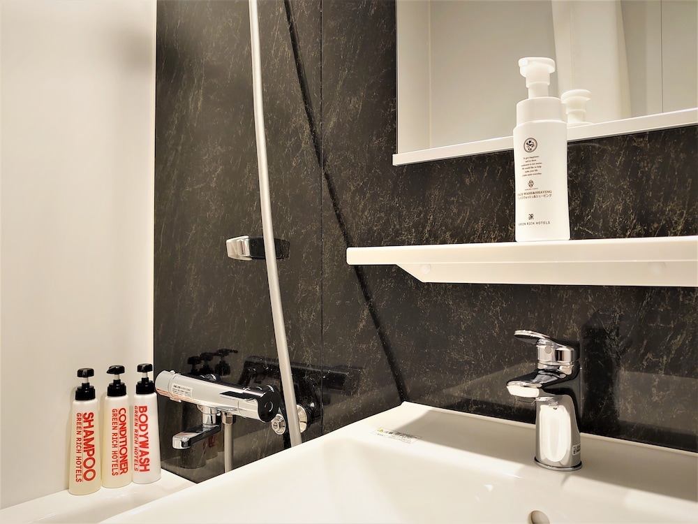 Premium Single Room, 1 Double Bed, Non Smoking (with Sofa) - Photo 9