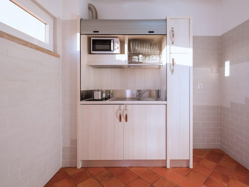 Apartment, 2 Bedrooms, Sea View - Photo 5