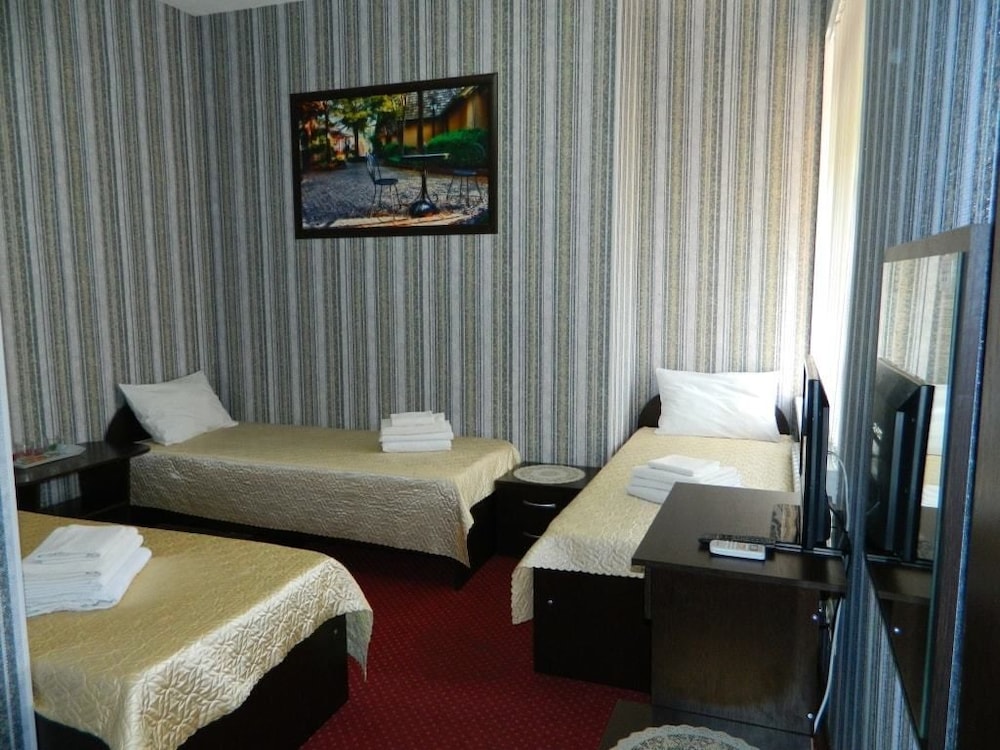 Triple Room, 3 Twin Beds, Non Smoking, Courtyard View photo 1
