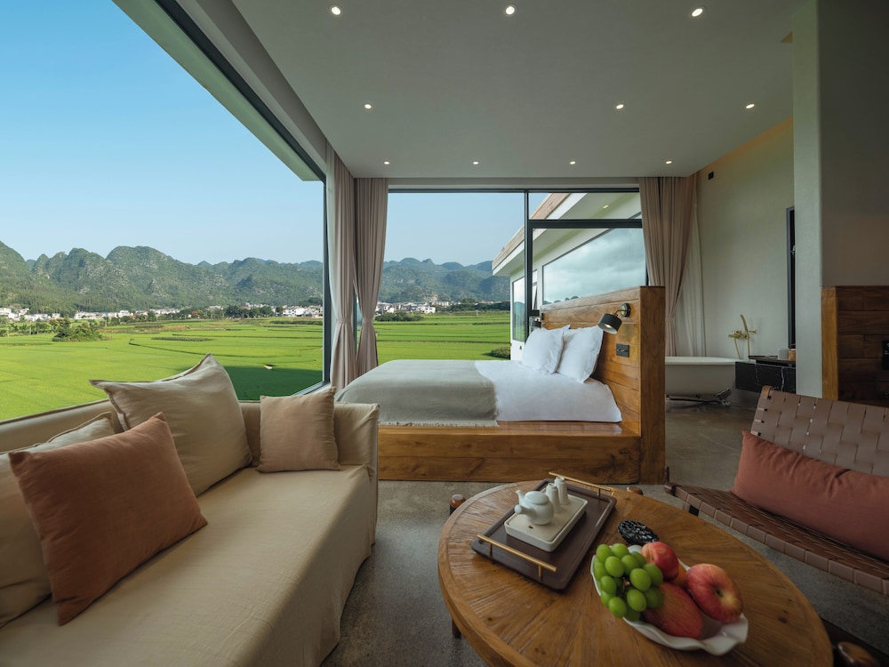 Luxury Twin Room, Hill View photo 3