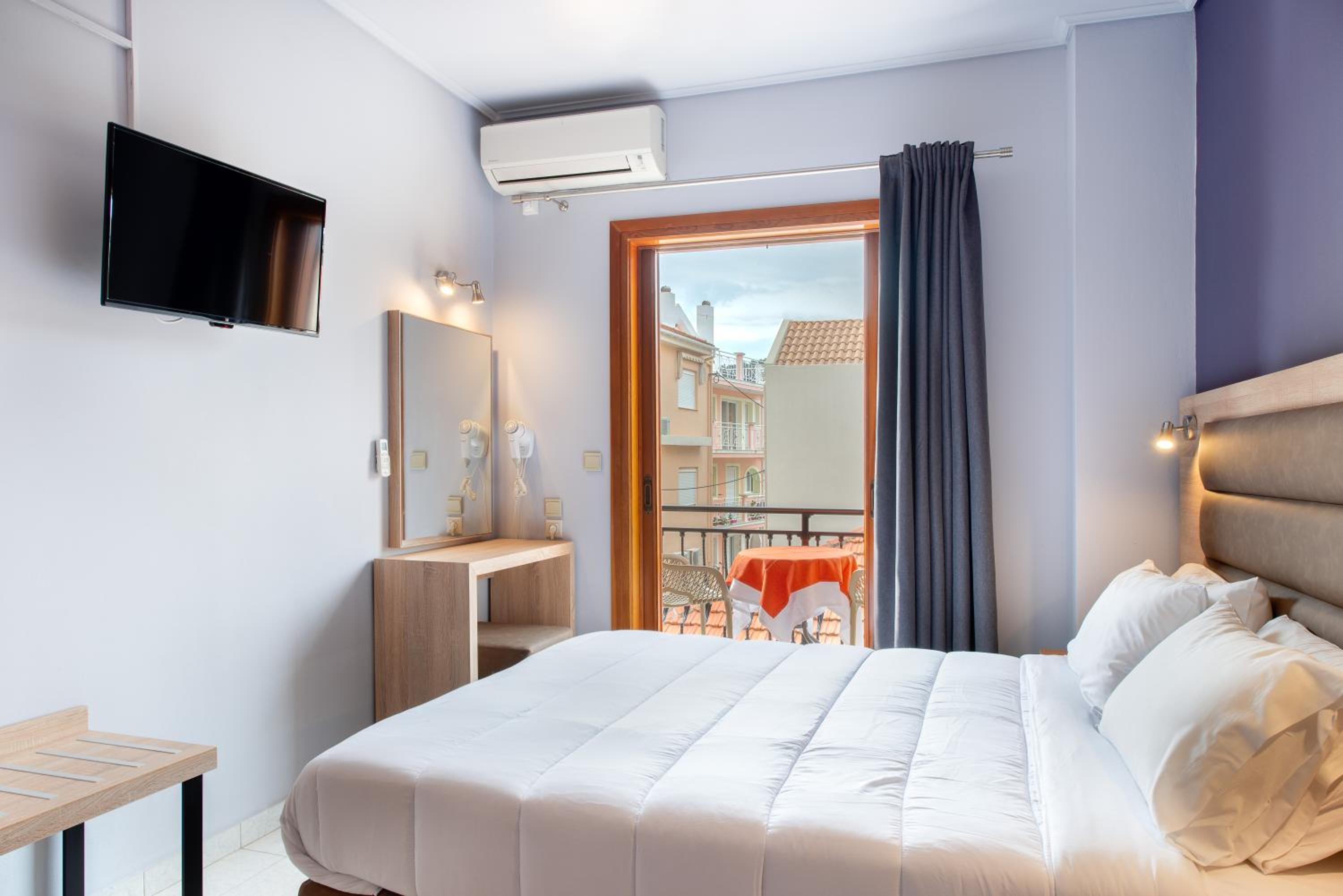 Single Room with Balcony photo 1