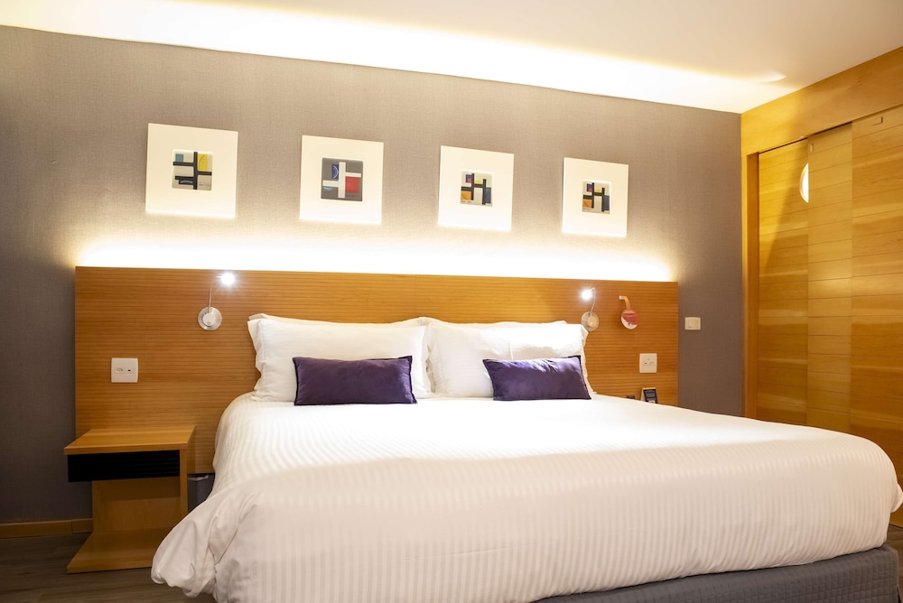 Executive Room, 1 King Bed - Photo 13