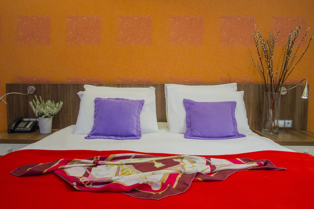 Premium Twin Room - Photo 6