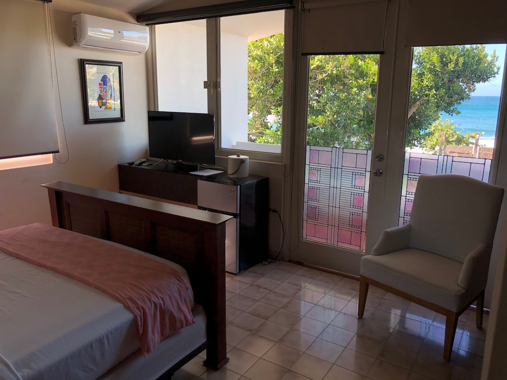 Partial Ocean View 2 Rooms Jr. Suite