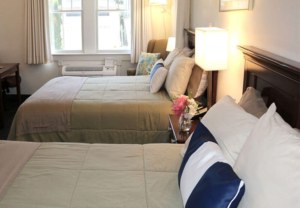 2 Queen Beds, 2nd Floor, ADA, No Pets