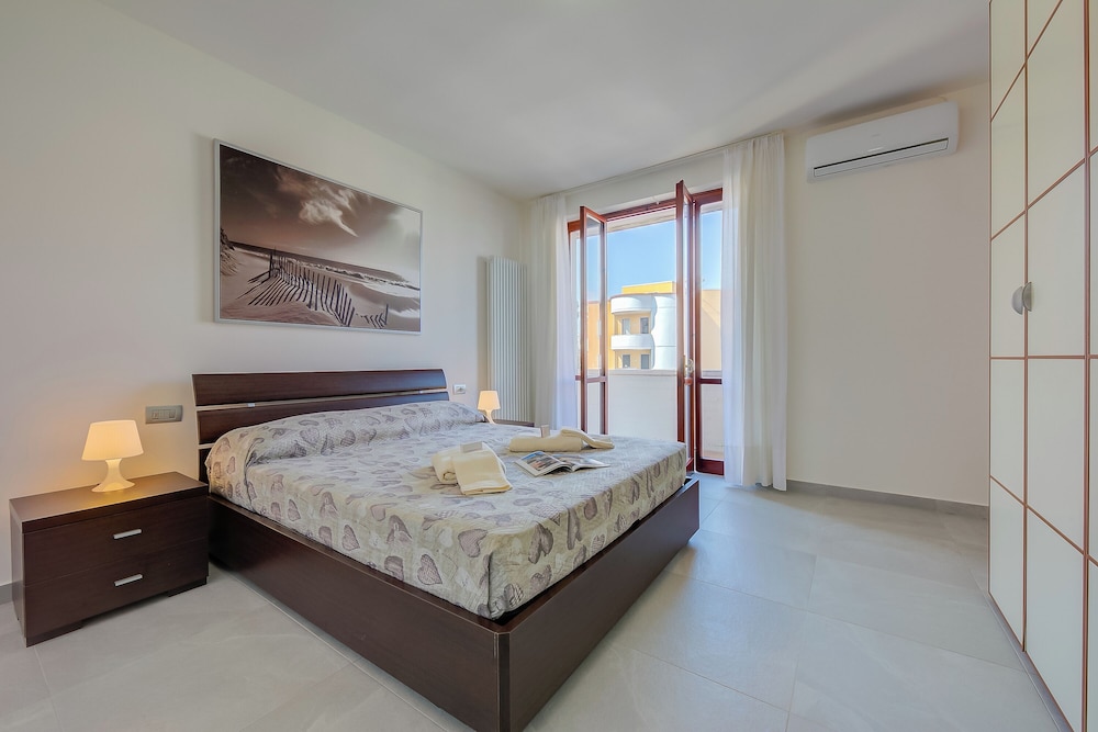 Family Apartment, 2 Bedrooms, Lakeside (Casa Del Faro)