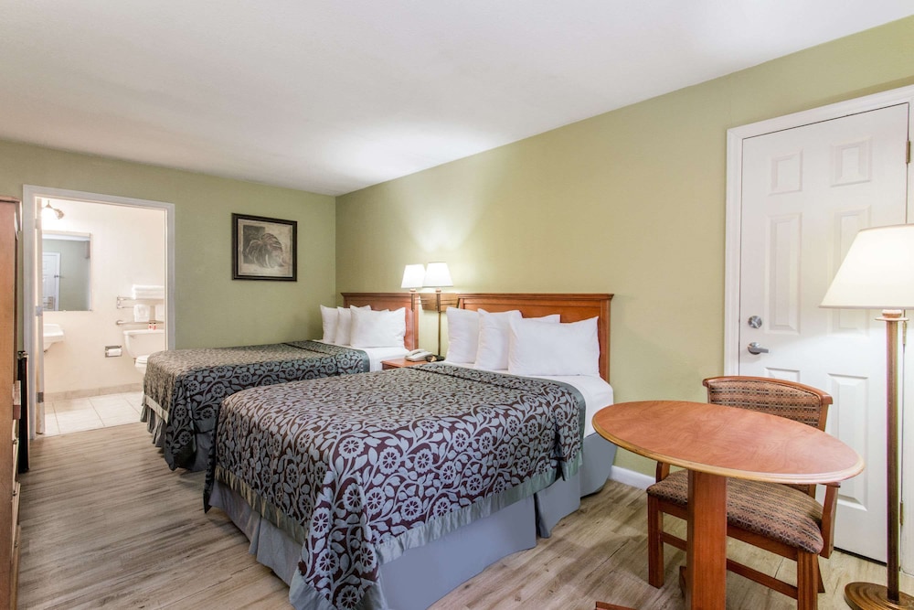 Room, 2 Double Beds, Non Smoking photo 1