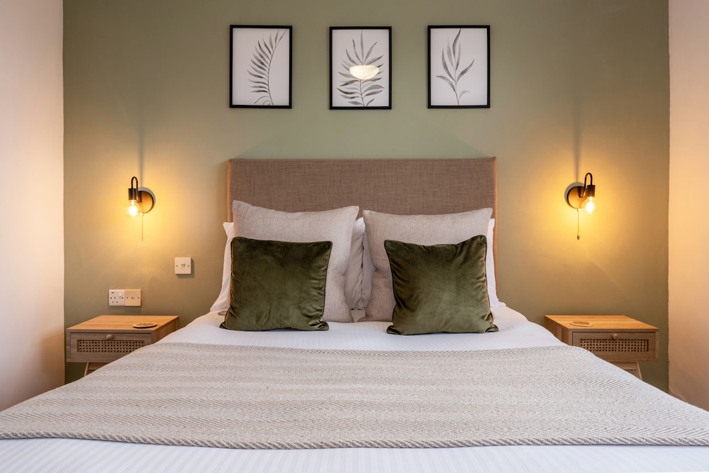 Double Room, Ensuite - Photo 4