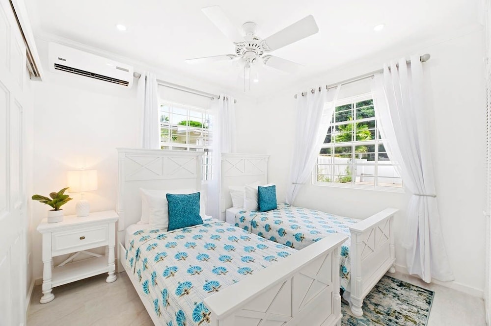 House, 4 Bedrooms photo 3