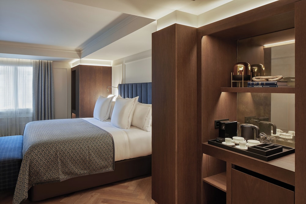 Deluxe Room (Carlemany | 2 adults + 1 Child)