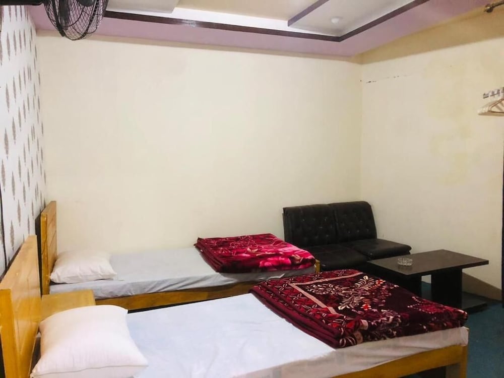 Deluxe Double or Twin Room photo 3