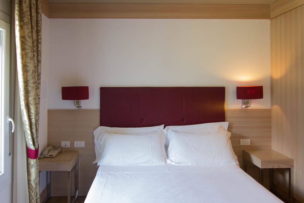Double Or Twin Room (With Spa Access) - Photo 12