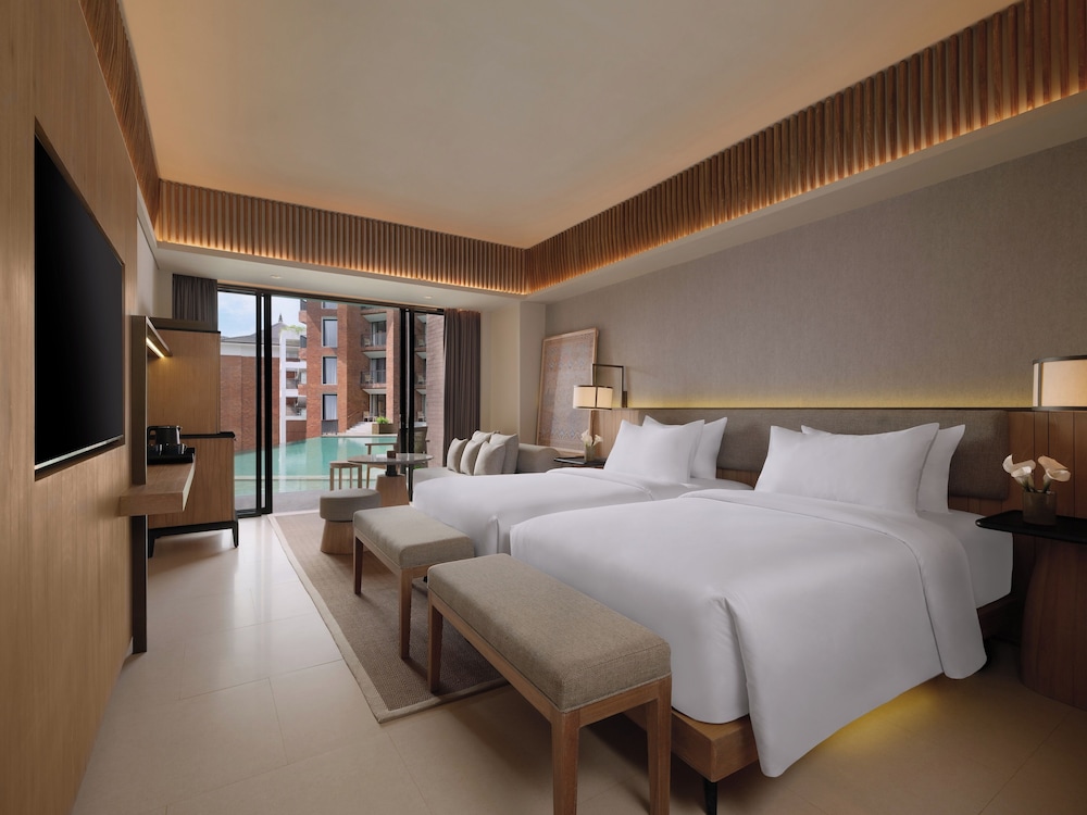 Superior room, balcony and pool view - 2 single beds