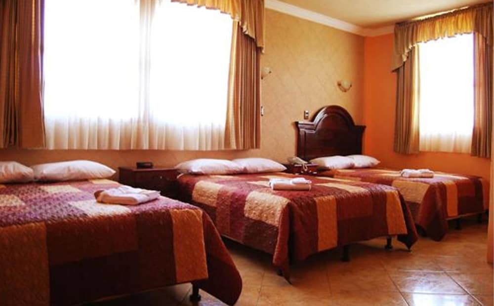 Standard Triple Room, Multiple Beds photo 2