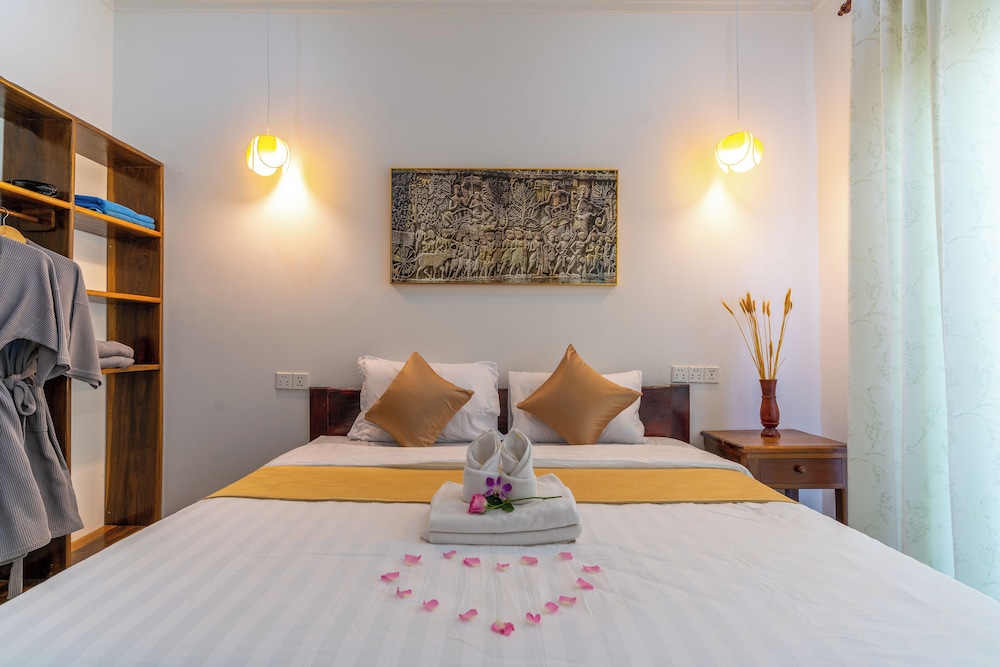 Deluxe Double Room - Photo 9