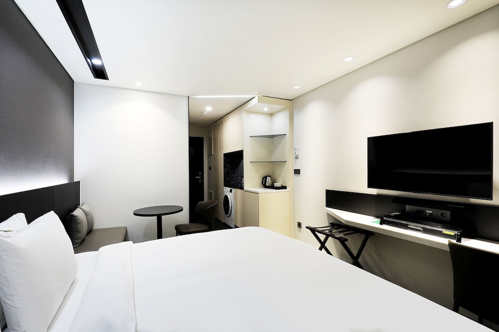 Hollywood King Room - Photo 4
