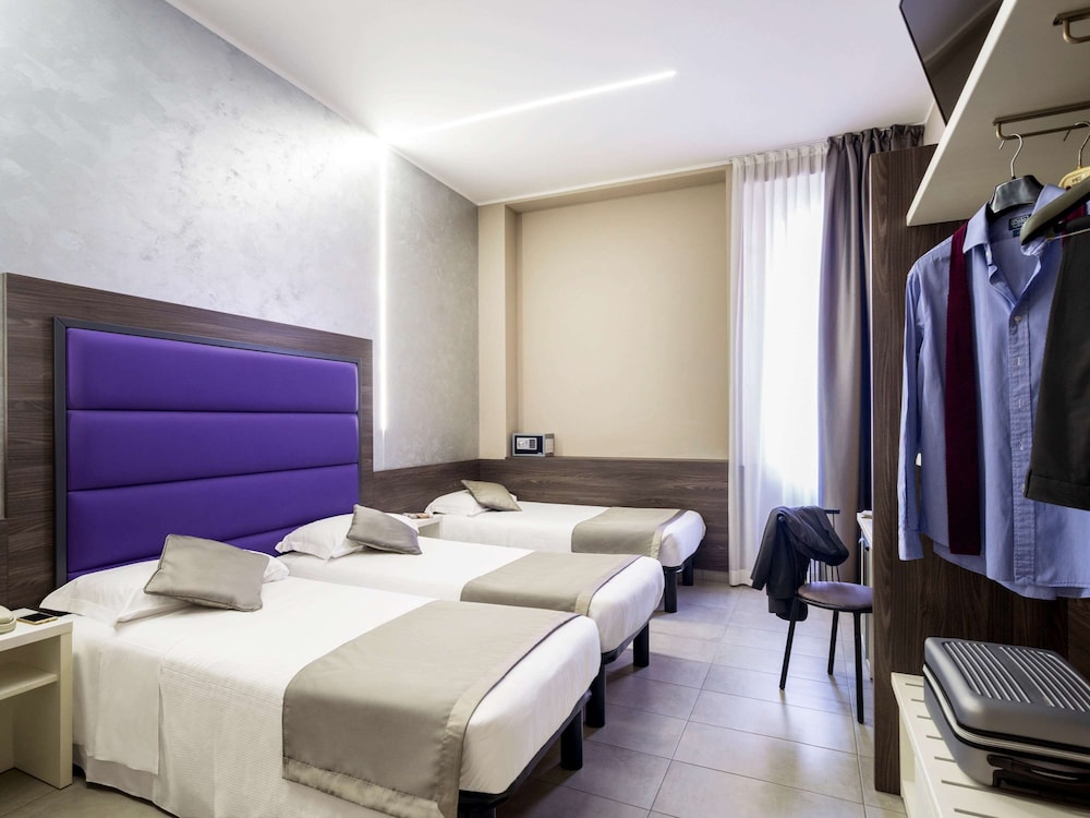 Triple Room, Multiple Beds