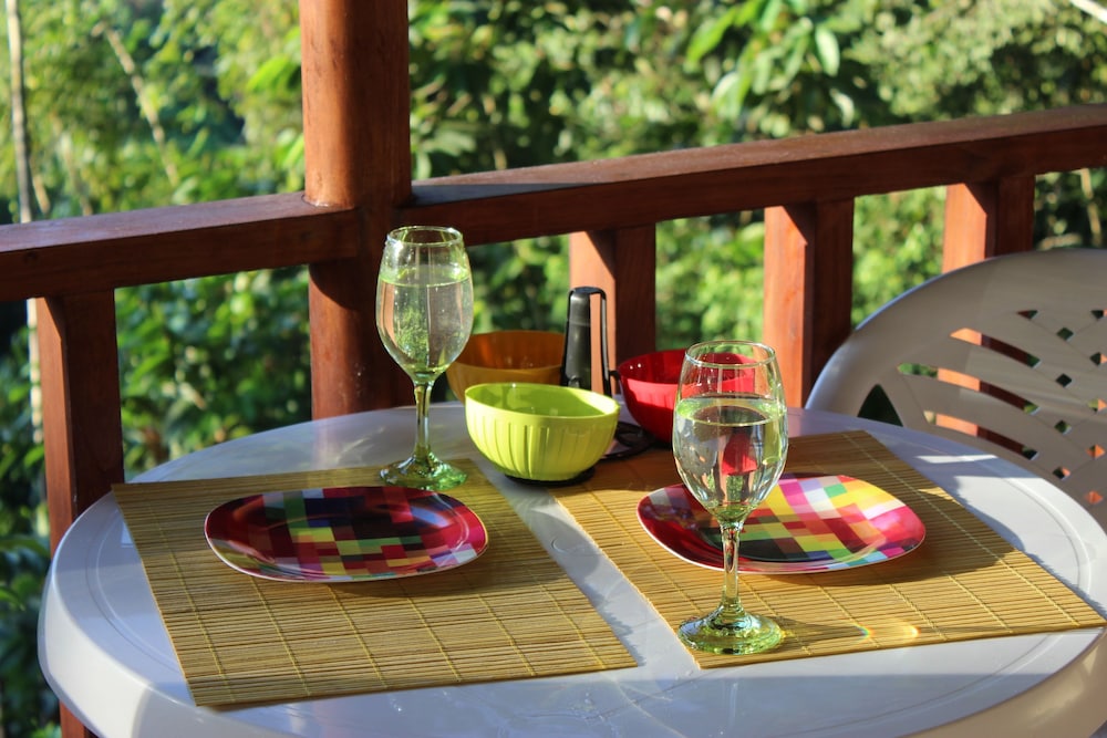 Classic Room, Kitchenette (Toucans  A/C) photo 3