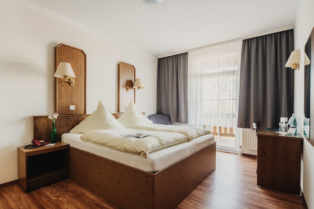 Standard Double Room, 1 King Bed, Balcony