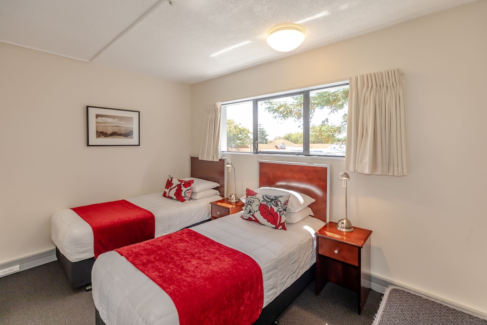 Two Bedroom Apartment with Full Facilities and Balcony - Photo 6