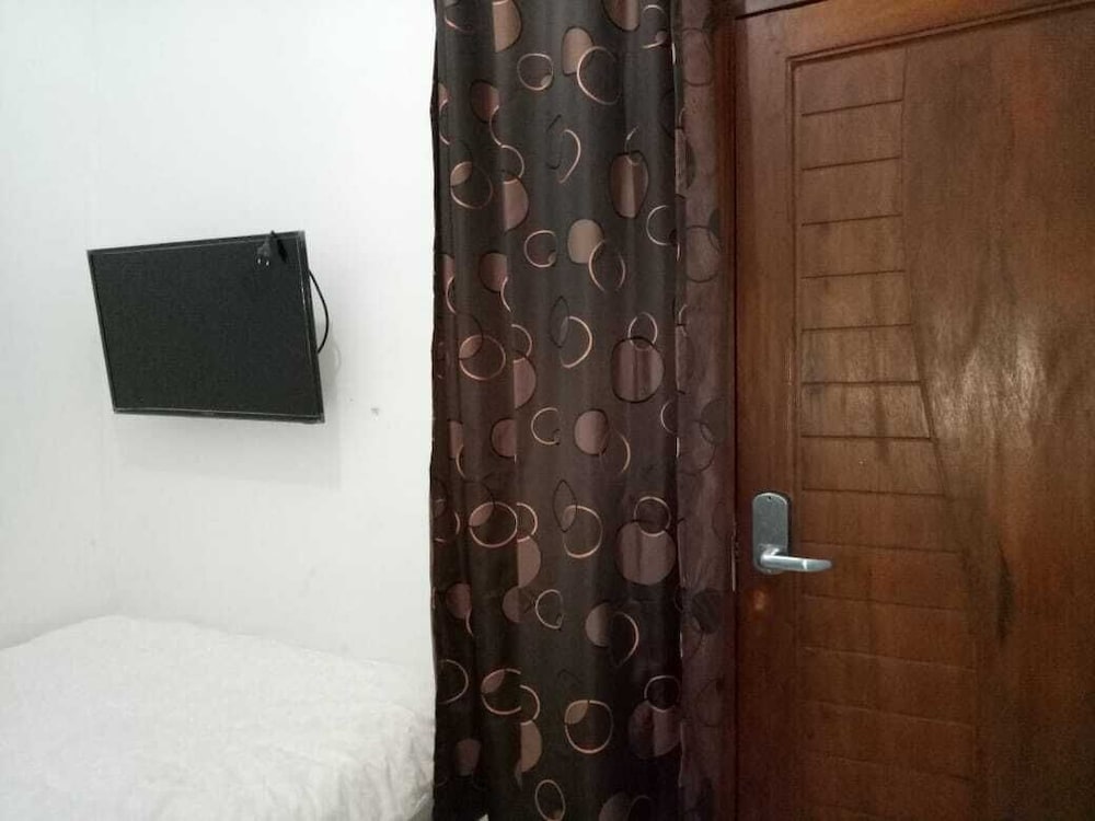 Standard Single Room - Photo 6