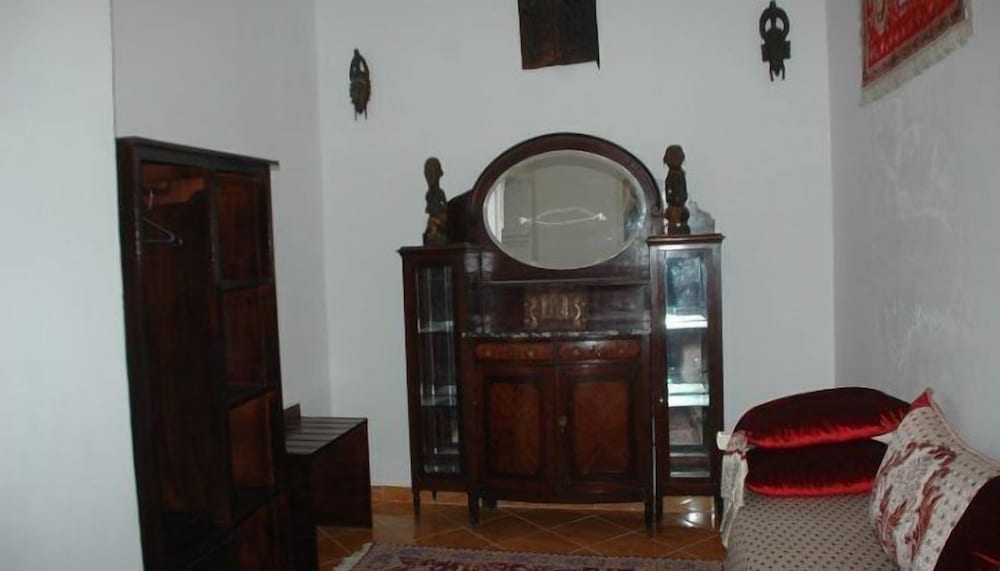 Deluxe Room, 1 King Bed (Mouly Younes) photo 2