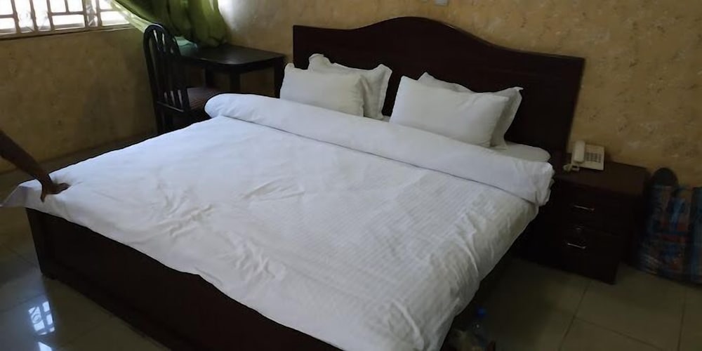 Comfort Room, Balcony, City View photo 1