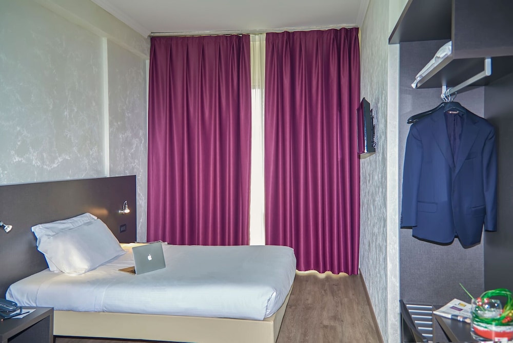 Standard Single Room photo 3
