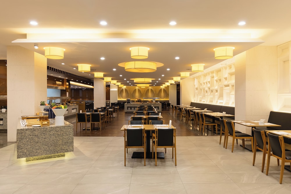 [Vacation PKG] Gold Suite(Kitchen/Park View) - 2 glasses of SONO Seasonal Ade included