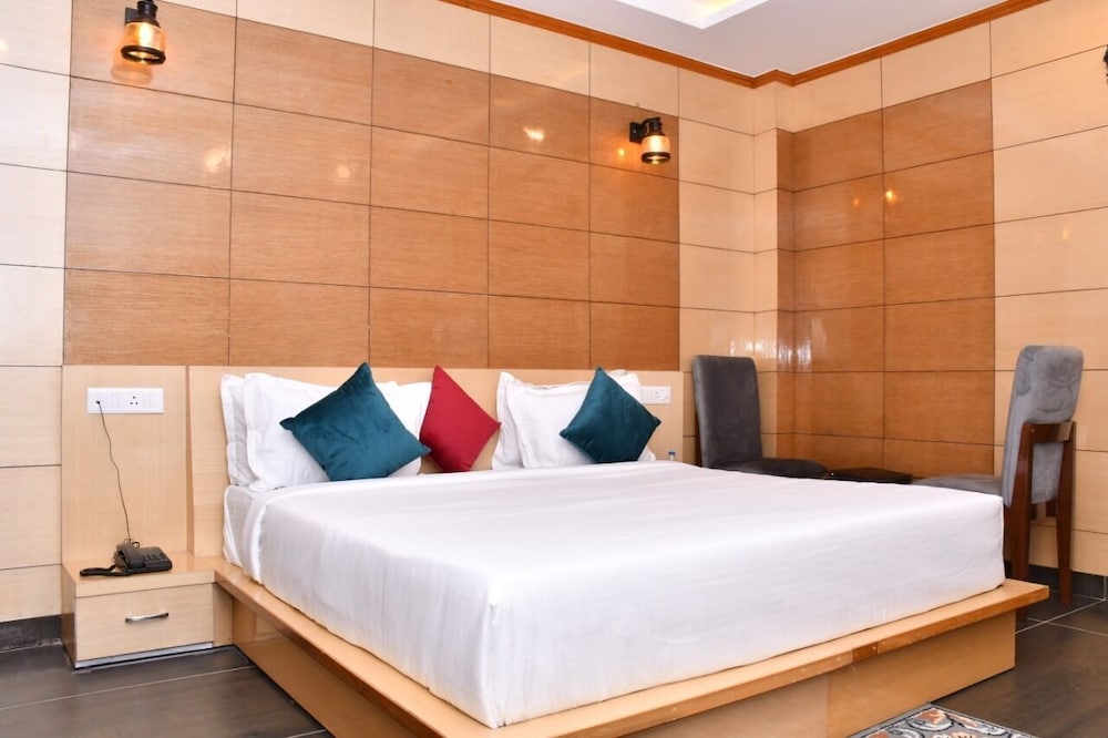 Luxury Room - Photo 11