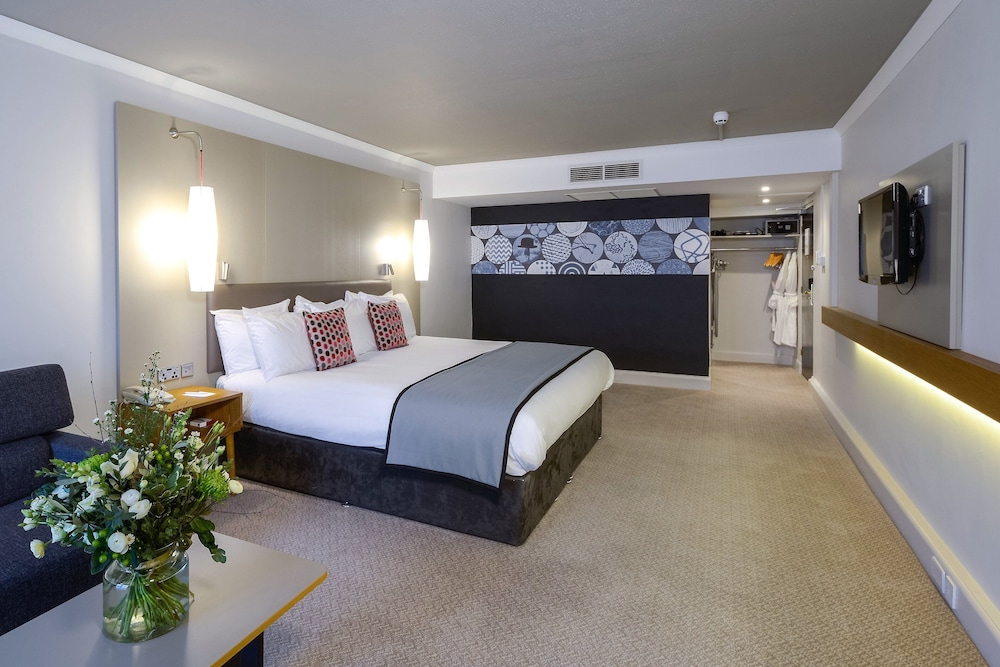 Premium Room, 1 King Bed, Club Lounge Access - Photo 2