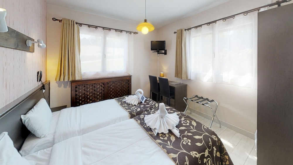 Standard Double Room, 1 Double Bed, Non Smoking (road side)
