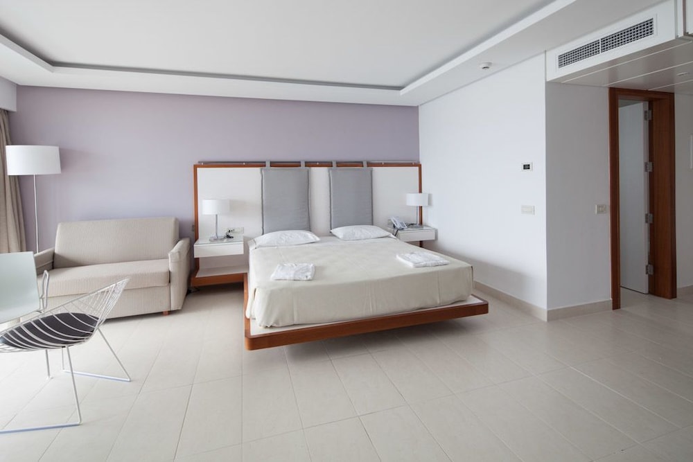 Single Room, Partial Sea View photo 2