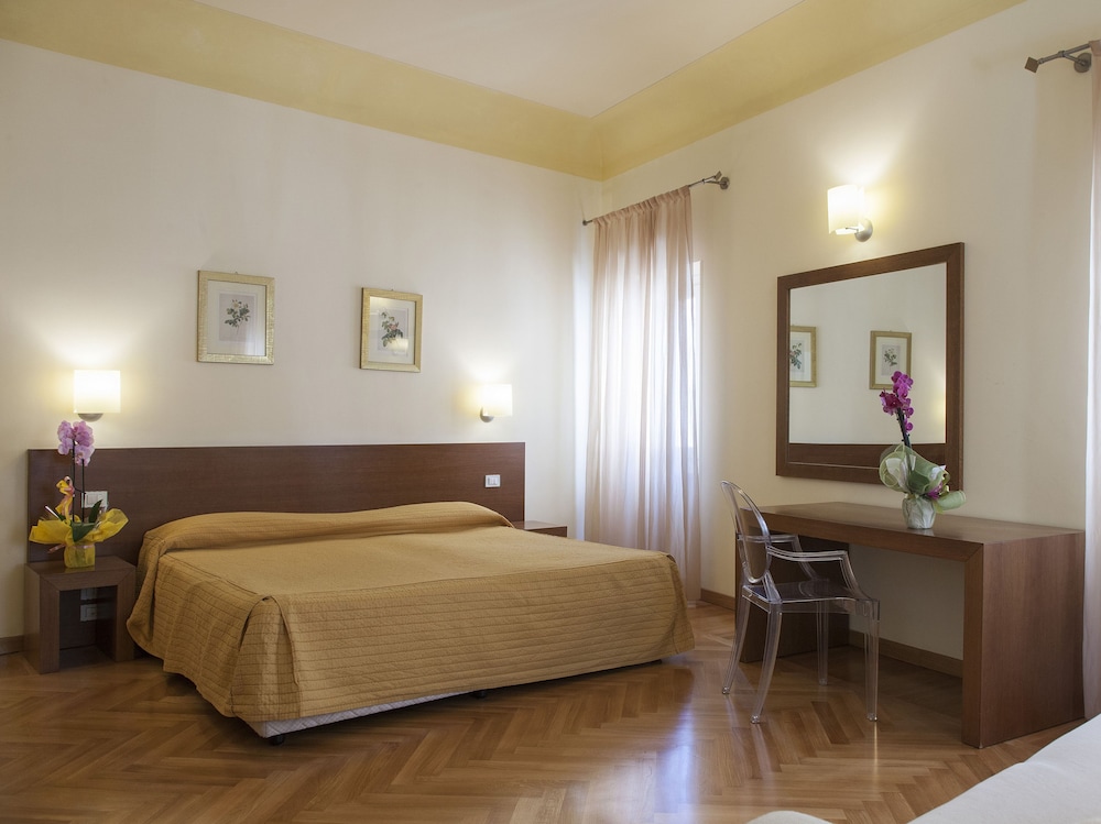Deluxe Double or Twin Room (Emotional) photo 3