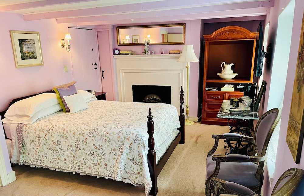 Room, Private Bathroom (Hargrave House Suite)