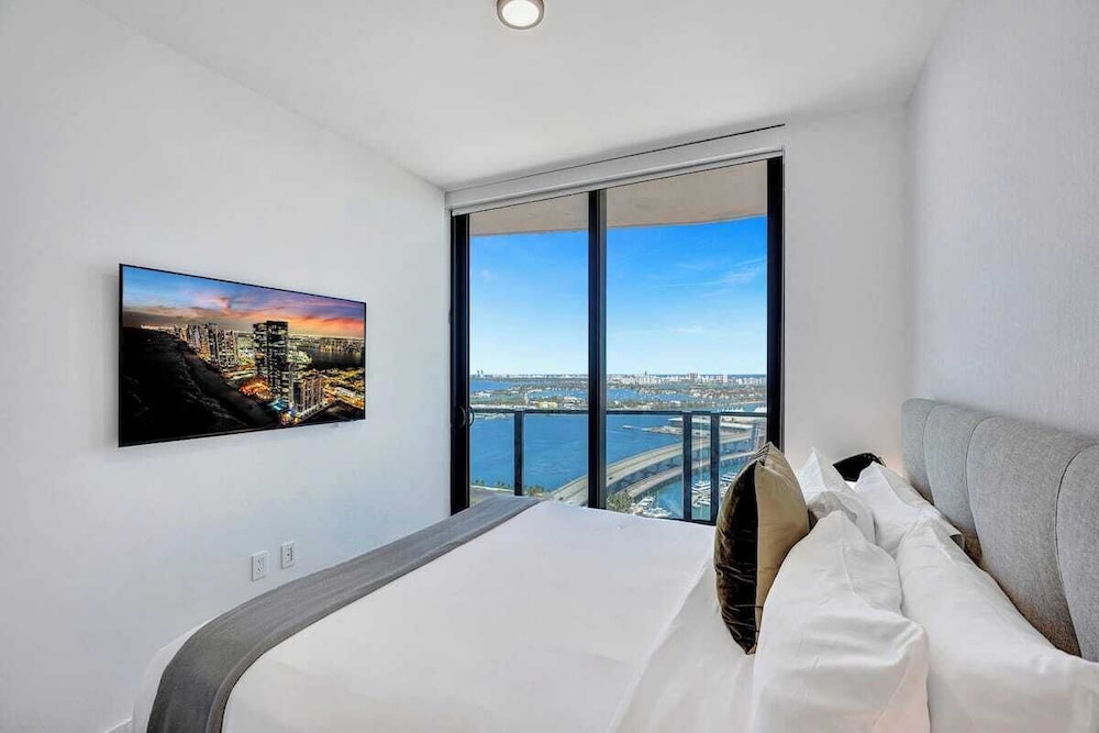 Classic Condo (Elser 2811) photo 3
