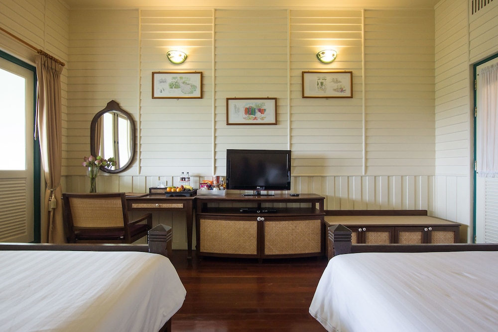 Deluxe Room - Photo 3