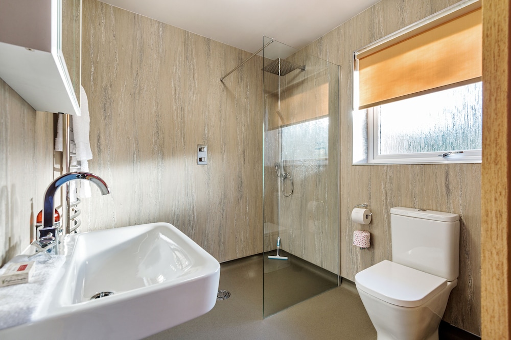 Double Room, Garden View, Ground Floor (East Superking) photo 2