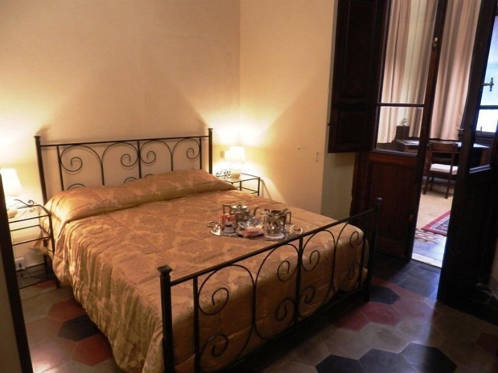 Family Suite, 1 Double Bed with Sofa bed, Private Bathroom photo 1