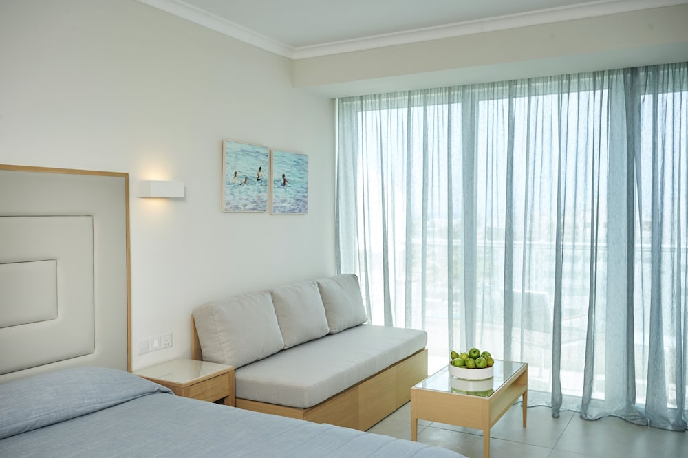 Standard Room, Partial Sea View - Photo 4