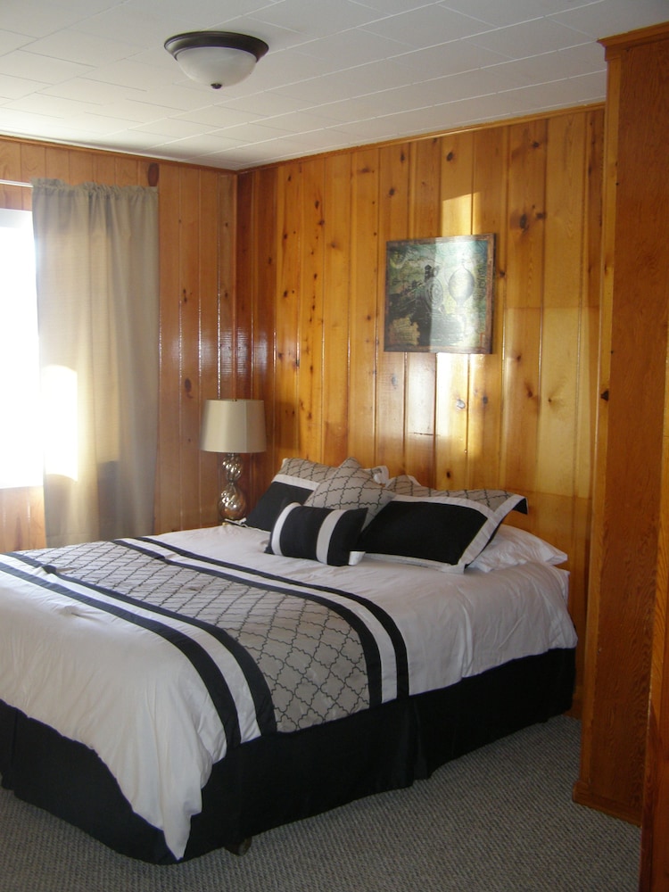 Single Room, 1 Queen Bed