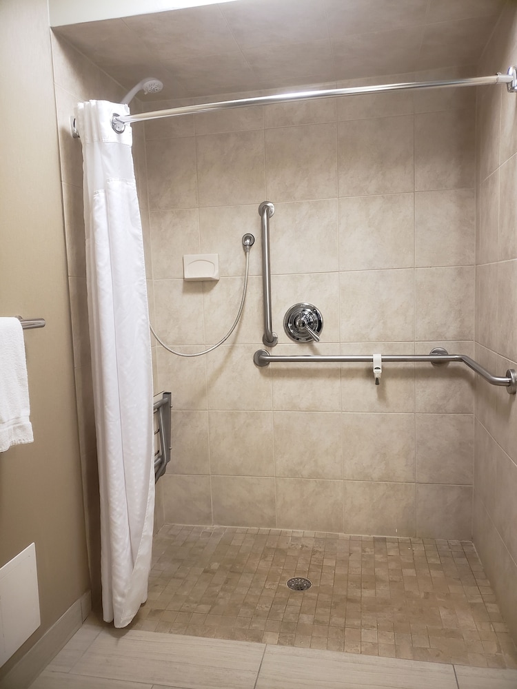 Room, 2 Queen Beds, Accessible (Communications) - Photo 3