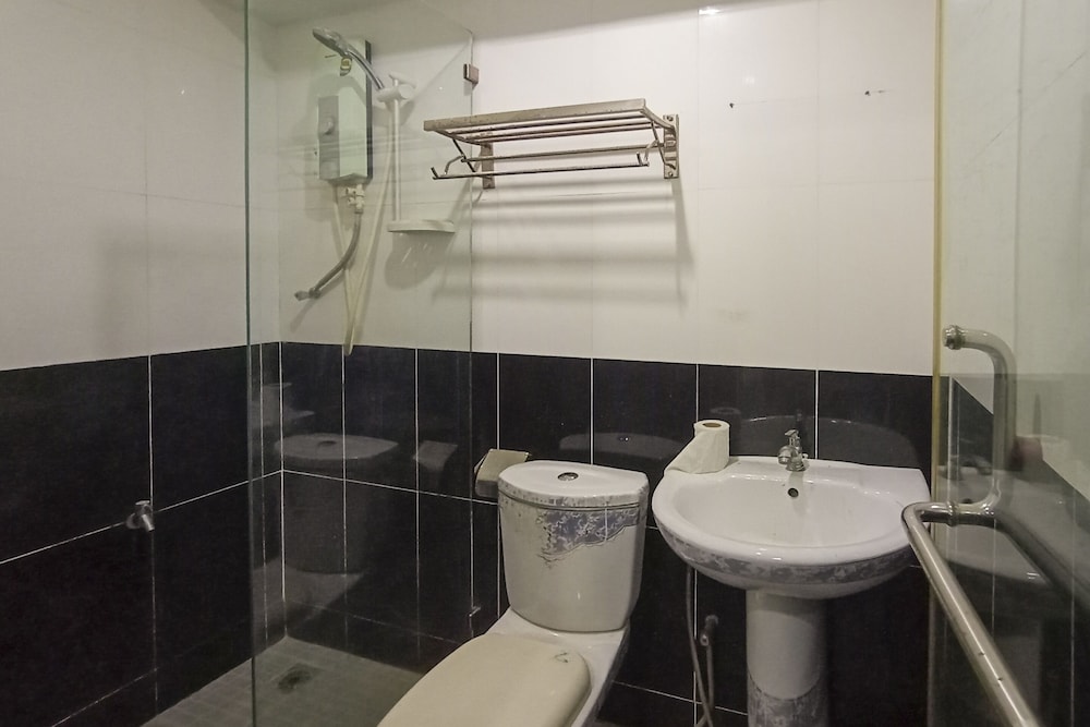 Standard Single Room, No Windows photo 3