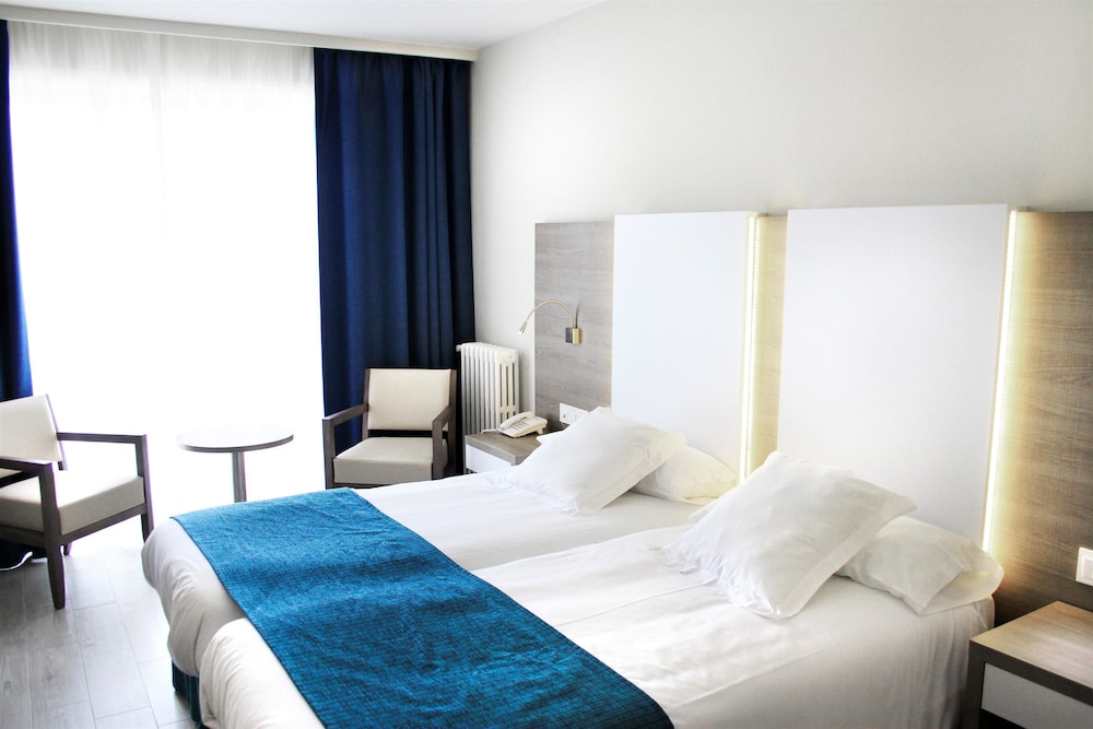Superior Double Room Single Use Superior Double Room Single Use